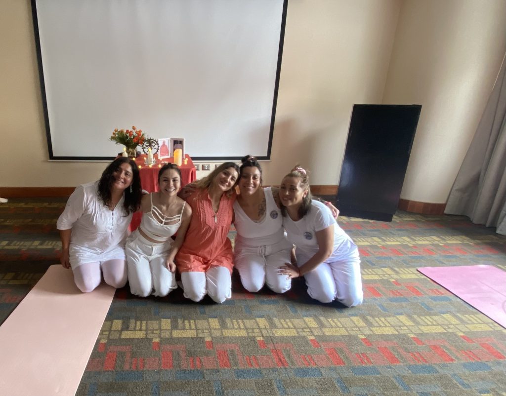 CERTIFICACION Y TITULACION ALUMNAS DE YOGA WELLNESS 2024 CHILE